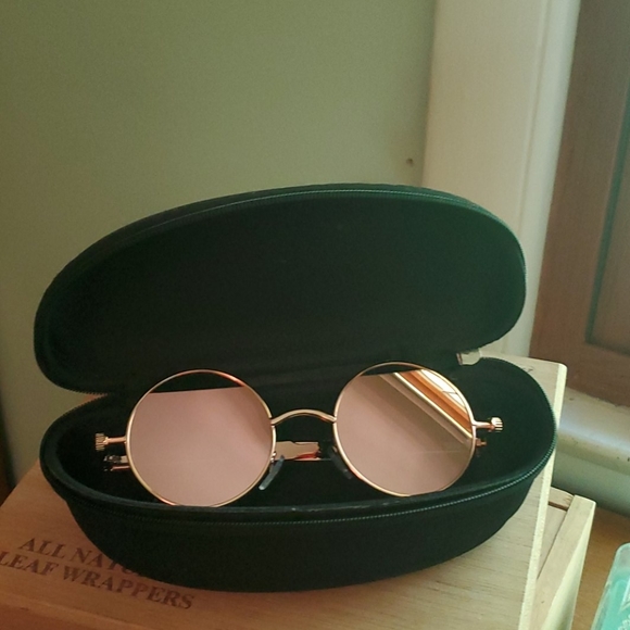 DONATED - Picture 5 of 6